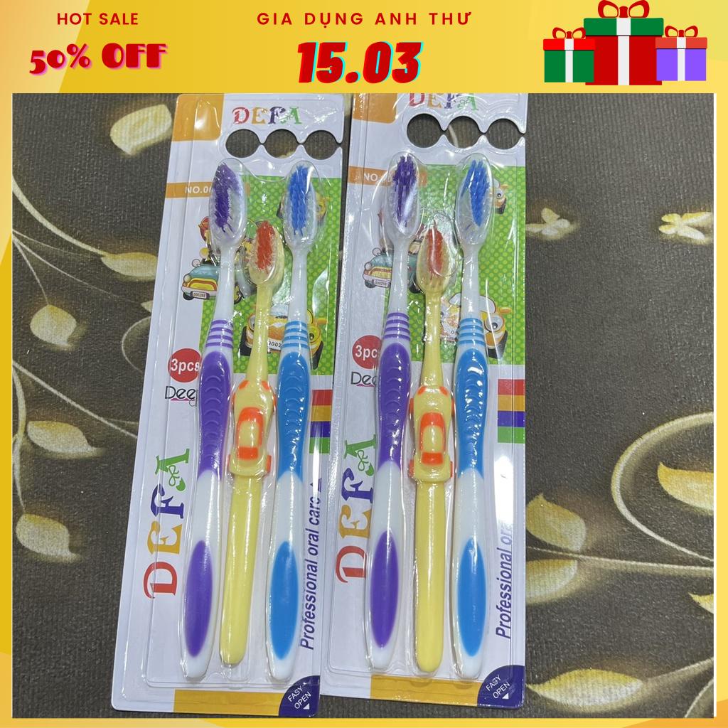 Vỉ 3 Cây Bàn chải đánh răng nhiều màu (giao màu ngẫu nhiên)