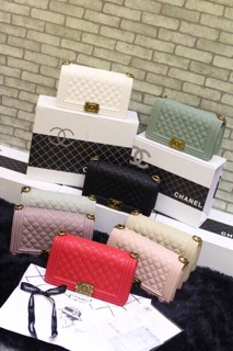 Túi xách Chanel Boy super sale