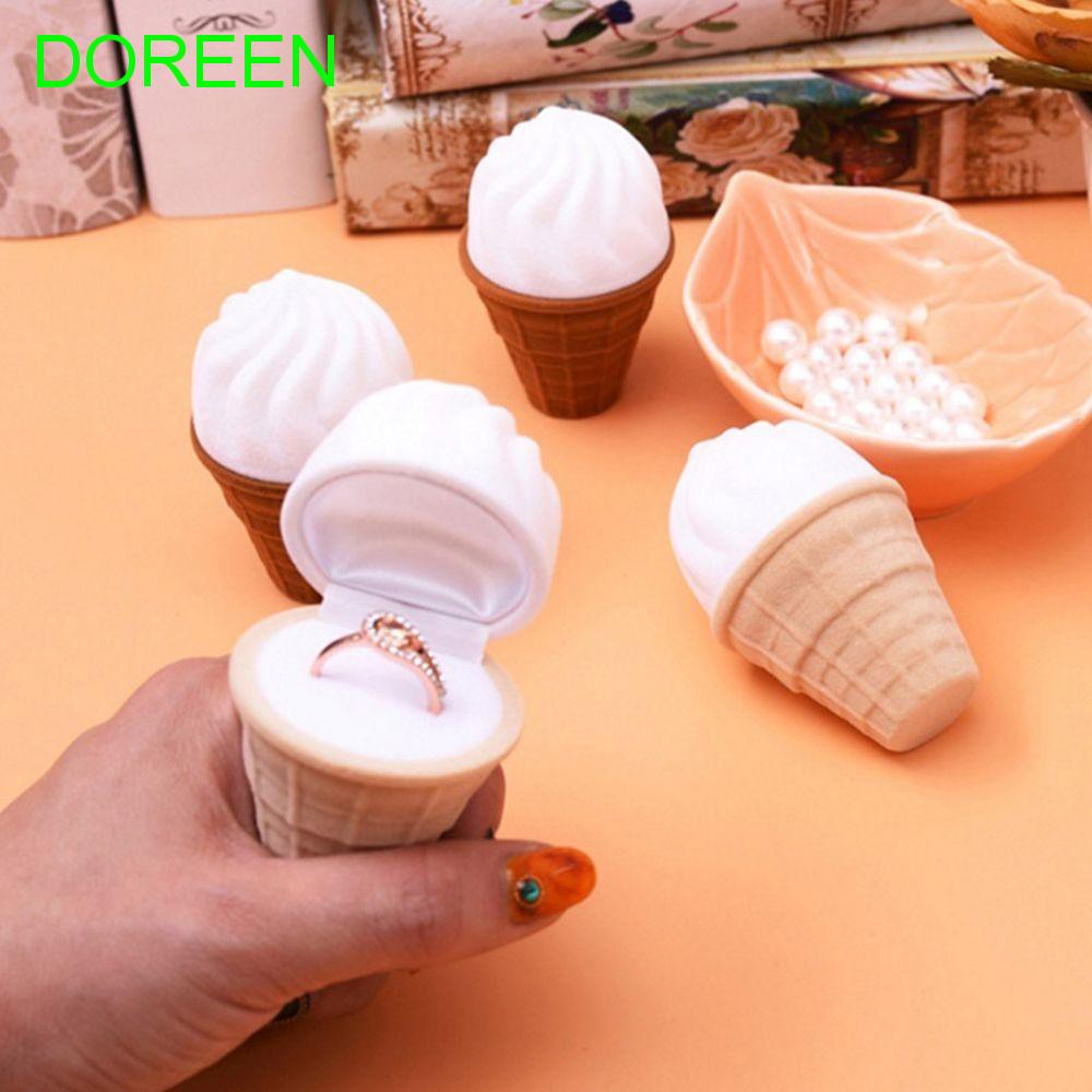 Hộp đựng nhẫn hình trái tim