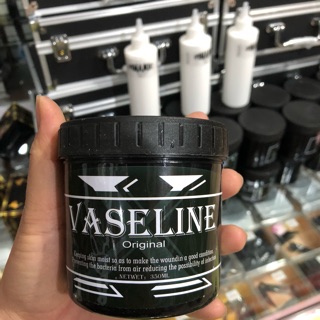 Vazelin trong xăm hình