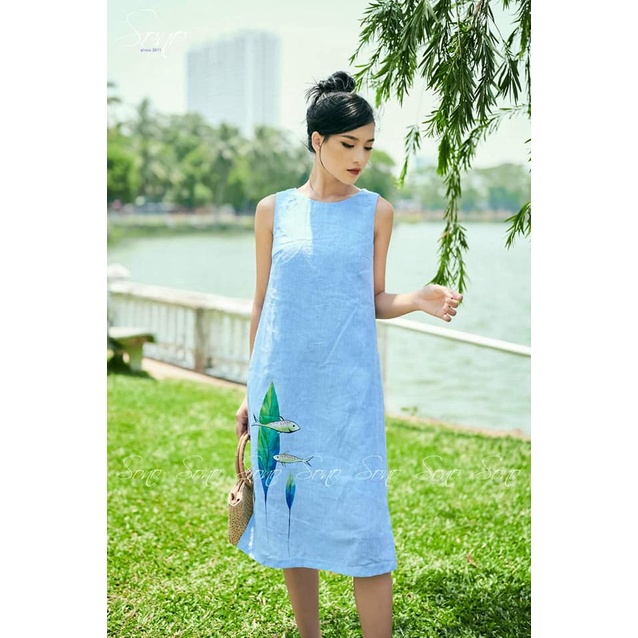 Sono - Đầm Linen Họa Tiết Vẽ Tay Đầm Linen Màu Xanh Dịu Mát