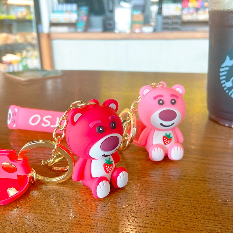 Móc Chìa Khóa Bằng PVC Hình Gấu Và Quả Dâu Dễ Thương