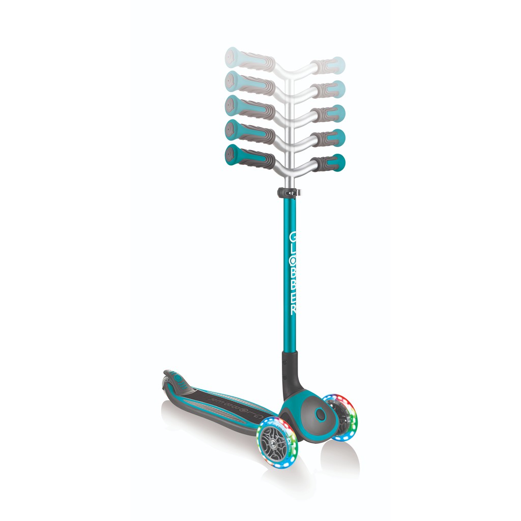 Xe trượt scooter 3 bánh GLOBBER MASTER LIGHTS cho trẻ em từ 4 đến 14 tuổi - Xanh cổ vịt