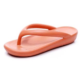 Dép tông kẹp đi biển
