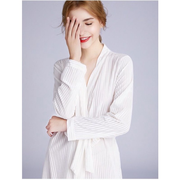 Áo nhung choàng gấm cao cấp xuất Hàn | BigBuy360 - bigbuy360.vn