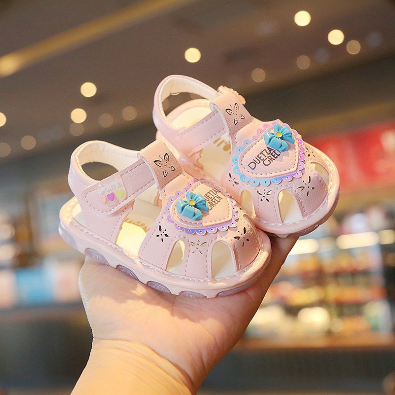 Giày Sandal Đế Mềm Phát sáng Xinh Xắn Cho Bé Gái Hàng Quảng Châu Cao Cấp (2026)
