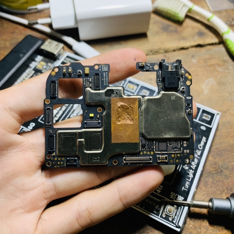 Main xác Redmi 10 đập cong không rõ sống chết.bán ae lấy linh kiện