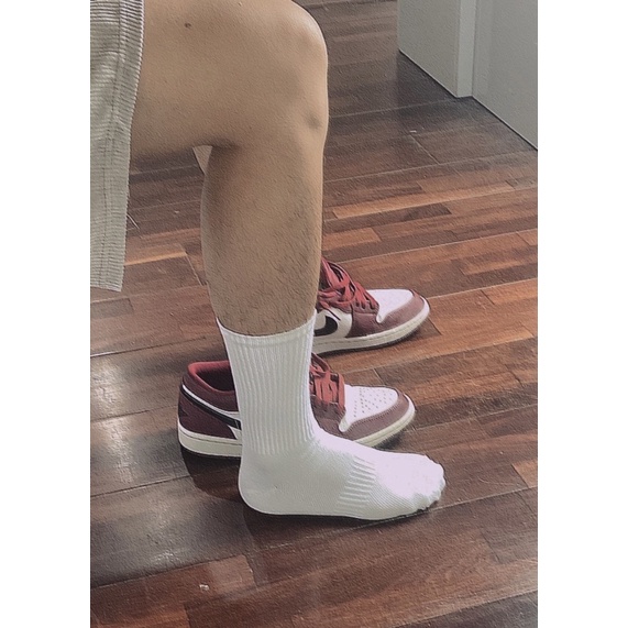 Vớ Cao Trơn Bắp Chất Liệu 80% Cotton Mang Lại Cảm Giác Thoáng Khí.