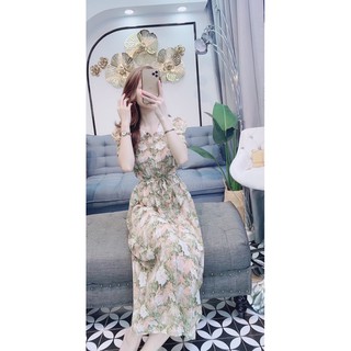 Váy hoa cổ ren