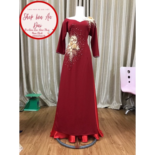 Áo dài đỏ đô đính kết cổ trong phối ren vàng đồng, thiết kế 2 tà, tay lỡ điệu xinh | BigBuy360 - bigbuy360.vn
