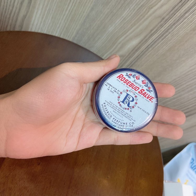 Son dưỡng Rosebud Salve