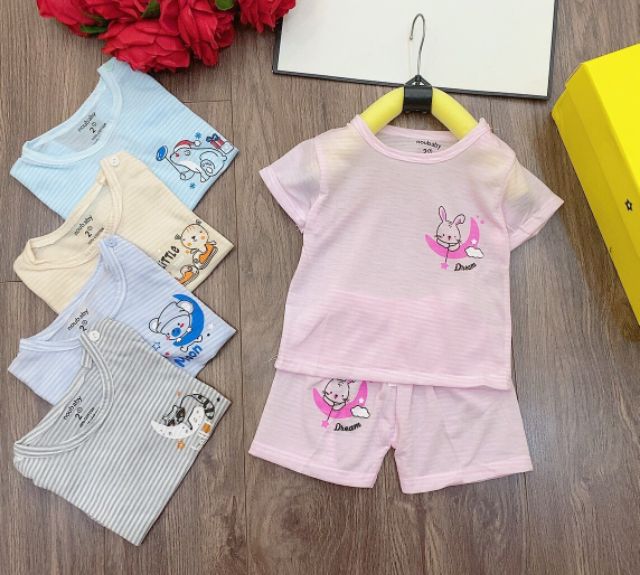 Bộ kẻ ngang cho bé