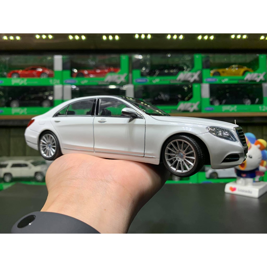 Xe mô hình Sắt Mercedes-Benz S500 Welly tỉ lệ 1:24 màu trắng