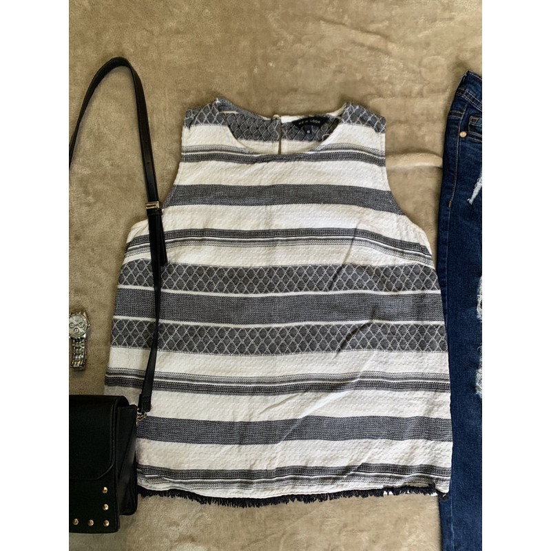 Áo sát nách newlook + quần bò mango thanh lý