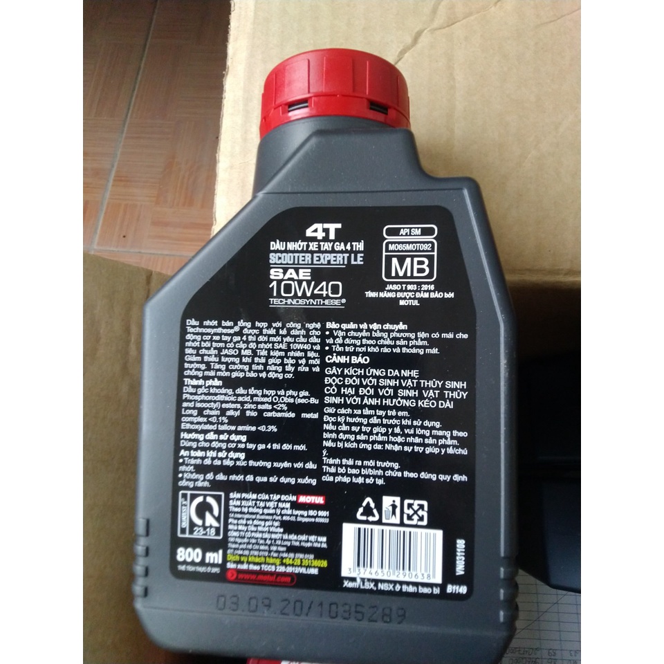Dầu MOTUL Scooter Expert LE 10W40 cho xe ga 800ml