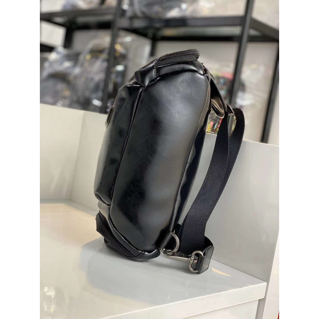 Túi da đeo chéo thời trang cho nam