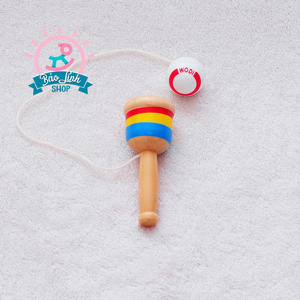 Đồ chơi cho bé 3-4 tuổi - Kendama tung bóng Nhật Bản giúp con rèn tập trung, tránh xa TV, ĐT