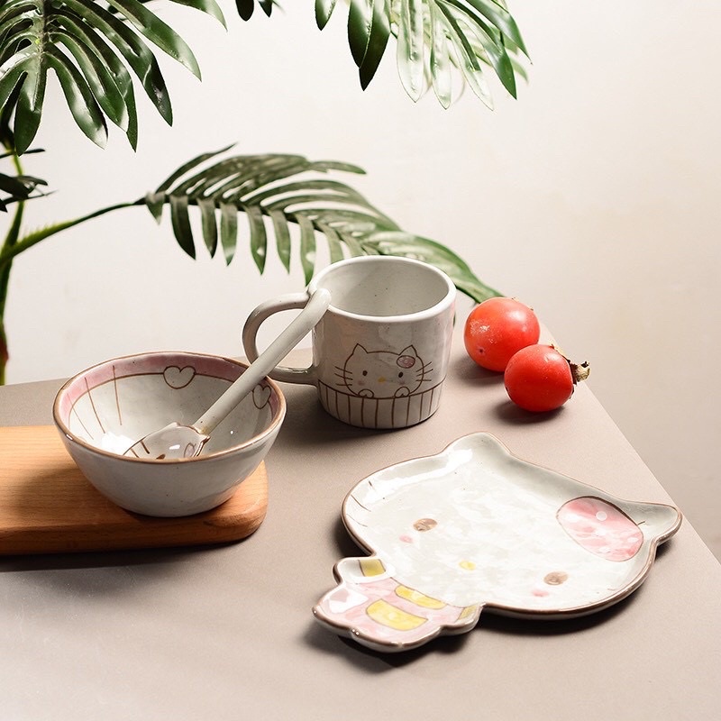 Quà tặng cho bé bộ bát đĩa, cốc thìa hình Kitty, bắt ăn dặm