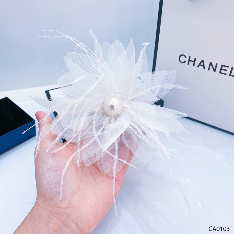 Hoa Cài Áo Đính Ngọc Cao Cấp Xinh Đẹp Xuất Sắc