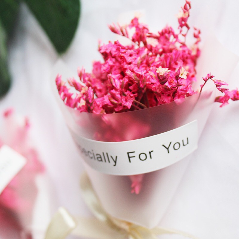 Bó hoa khô baby màu hồng giấy trong