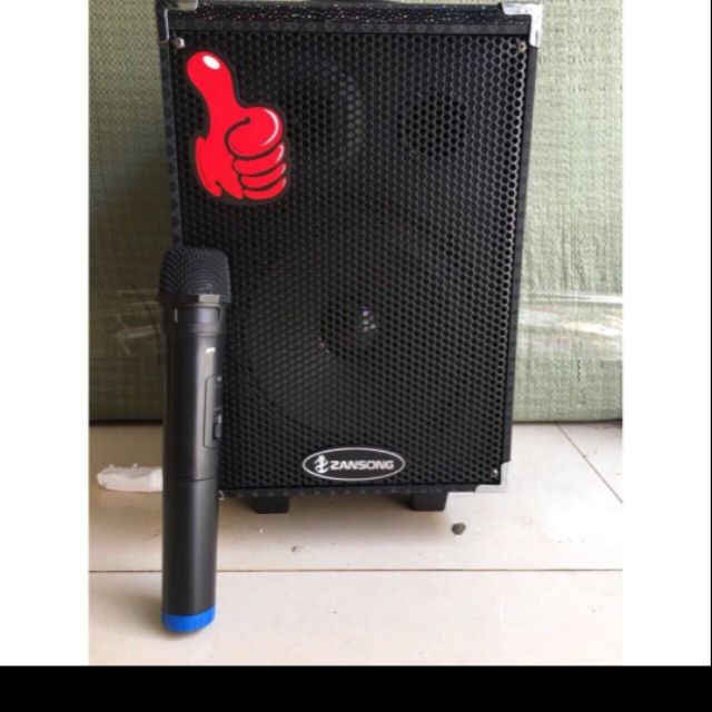LOA KÉO KARAOKE KIOMIC Q8