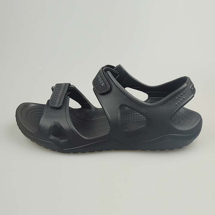 Giày sandal nhựa chống hôi chân -Croslite-Swiftwater-river cho nam màu đen