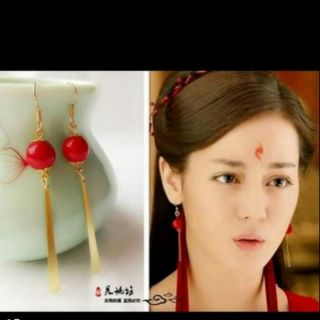 khuyên tai cổ trang