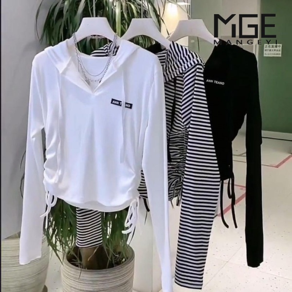 Áo Thun Nữ Ngắn Tay Sọc Ngang Thời Trang