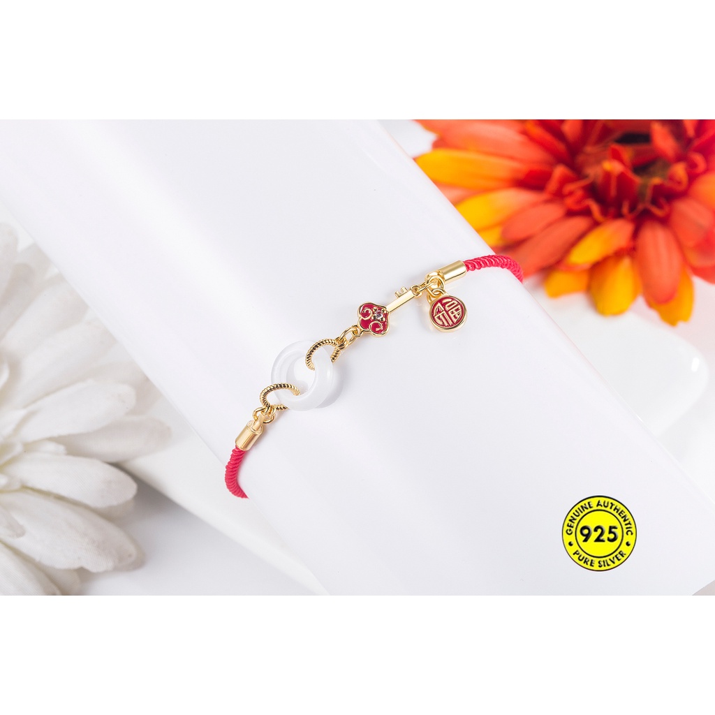 Vòng Tay Dây Đỏ Mặt Thẻ May Mắn Cho Nữ