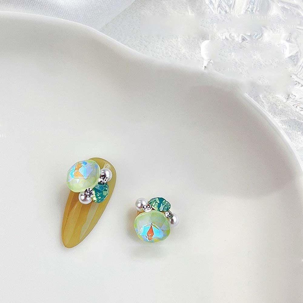 Đinh Vít Hình Vuông Chuyên Dụng Cho Làm Móng|Phụ Kiện Trang Trí Móng Tay 3D Cho Nữ|Phụ Kiện Trang Trí Móng Tay Hình Vuông Nhiều Màu Sắc