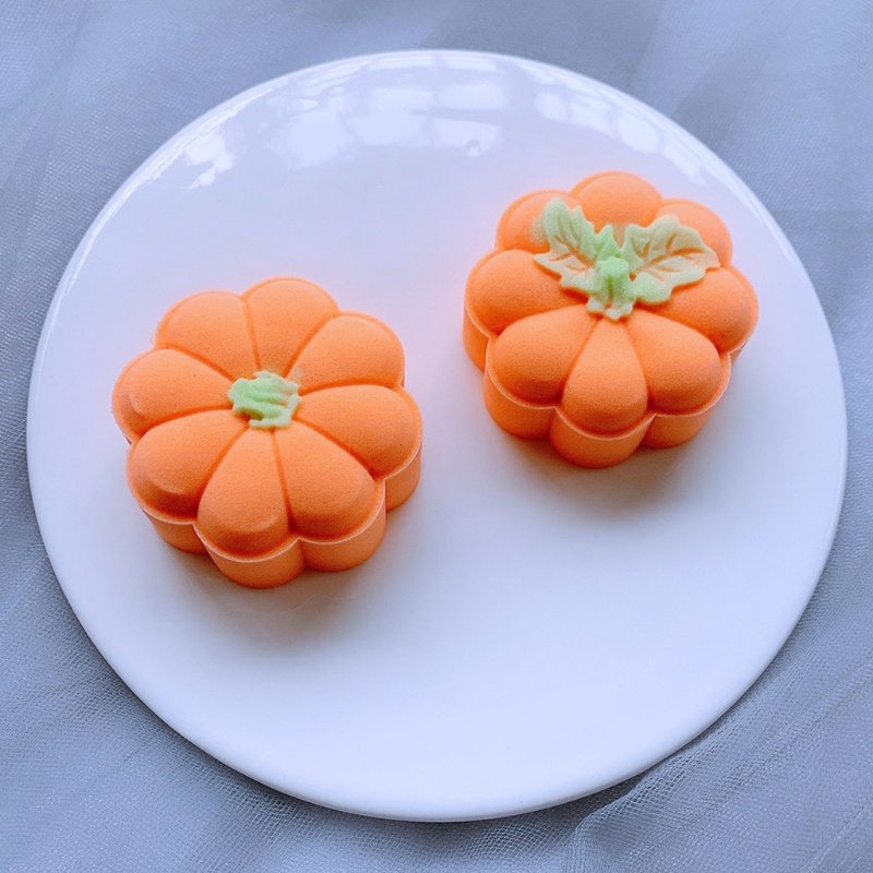 Khuôn Nhấn Tay Làm Bánh Trung Thu 65g 2 Ngăn Hình Quả Bí Ngô