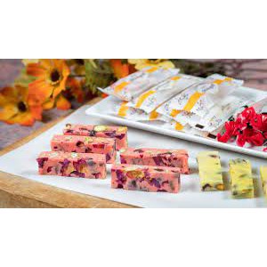 Kẹo Nougat healthy - Kẹo Hạnh phúc - Vị dâu tây, bánh quy mặn siêu hạt, mứt, ít ngọt.