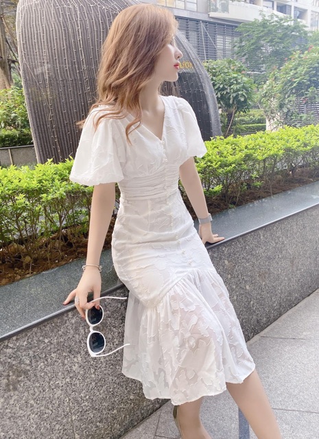 [Mã FAMARAL1 giảm 10K đơn 50K] Đầm dự tiệc ren đuôi cá đóng chuỗi | BigBuy360 - bigbuy360.vn