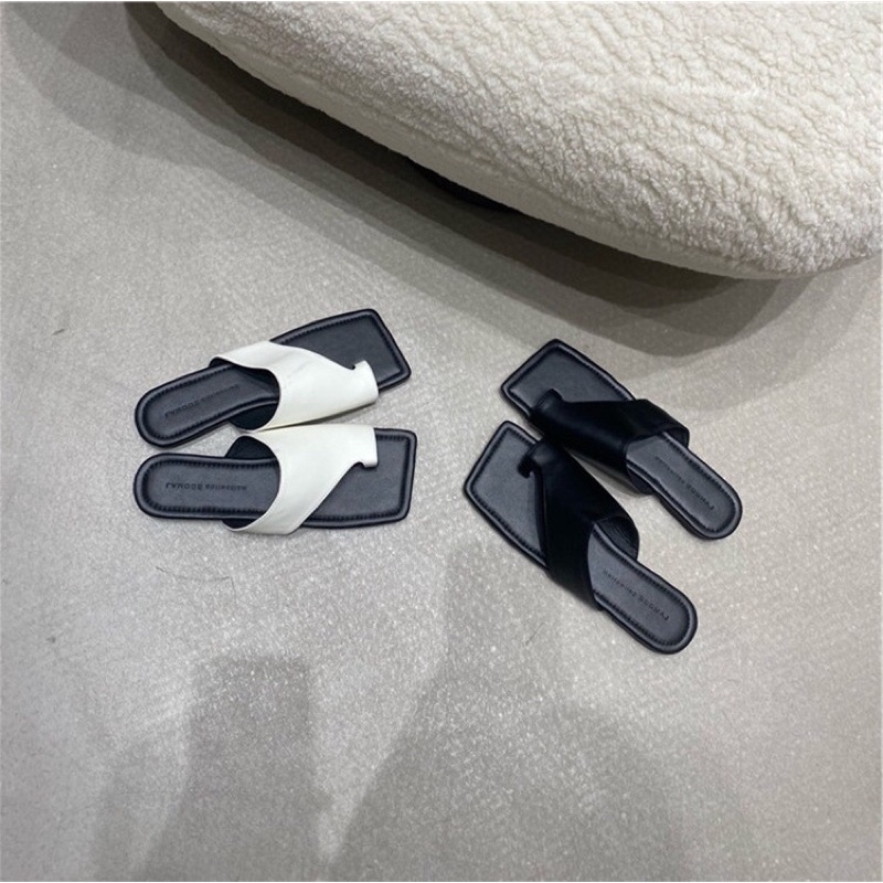 Dép Nữ Quai Ngang Unisex Trơn Đen Trắng May Viền HCG