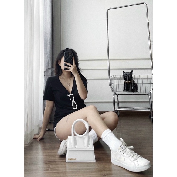 Áo thun cổ tim hottrend siêu mát, chất cotton giấy co giản 4 chiều
