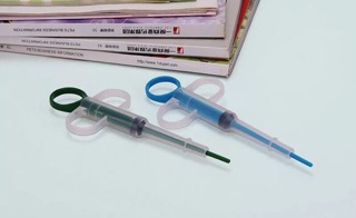 Dụng cụ đút thuốc cho cún mèo