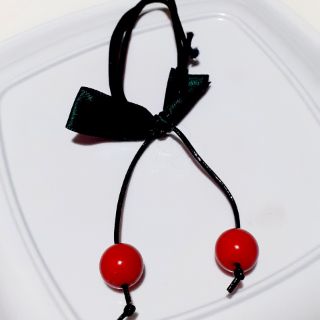 Cột tóc hoa rơi Hàn Quốc chery 2 hạt