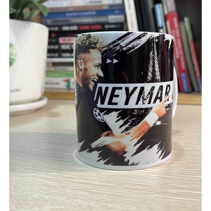 CỐC SỨ IN HÌNH CẦU THỦ BÓNG ĐÁ NỔI TIẾNGLionel Messi , Cristiano Ronaldo ,Neymar, Kylian Mbappe, Sergio Ramos