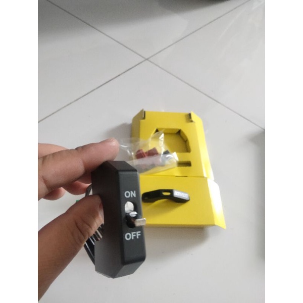 Daytona Japan công tắc On Off cho xe máy.