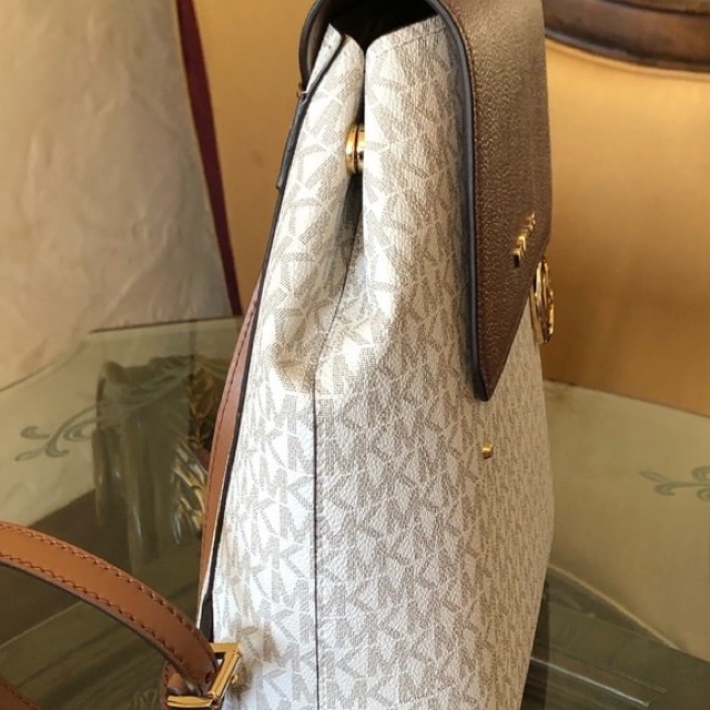 Balo michael kors chính hãng sale