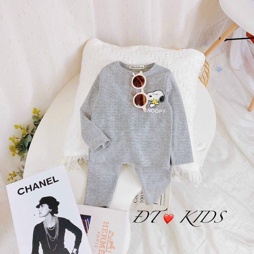 Bộ cotton thun dài tay cổ trụ 2 cúc in hình Snoopy cho bé trai, bé gái xịn xò cho bé trai/ bé gái từ 8-18kg
