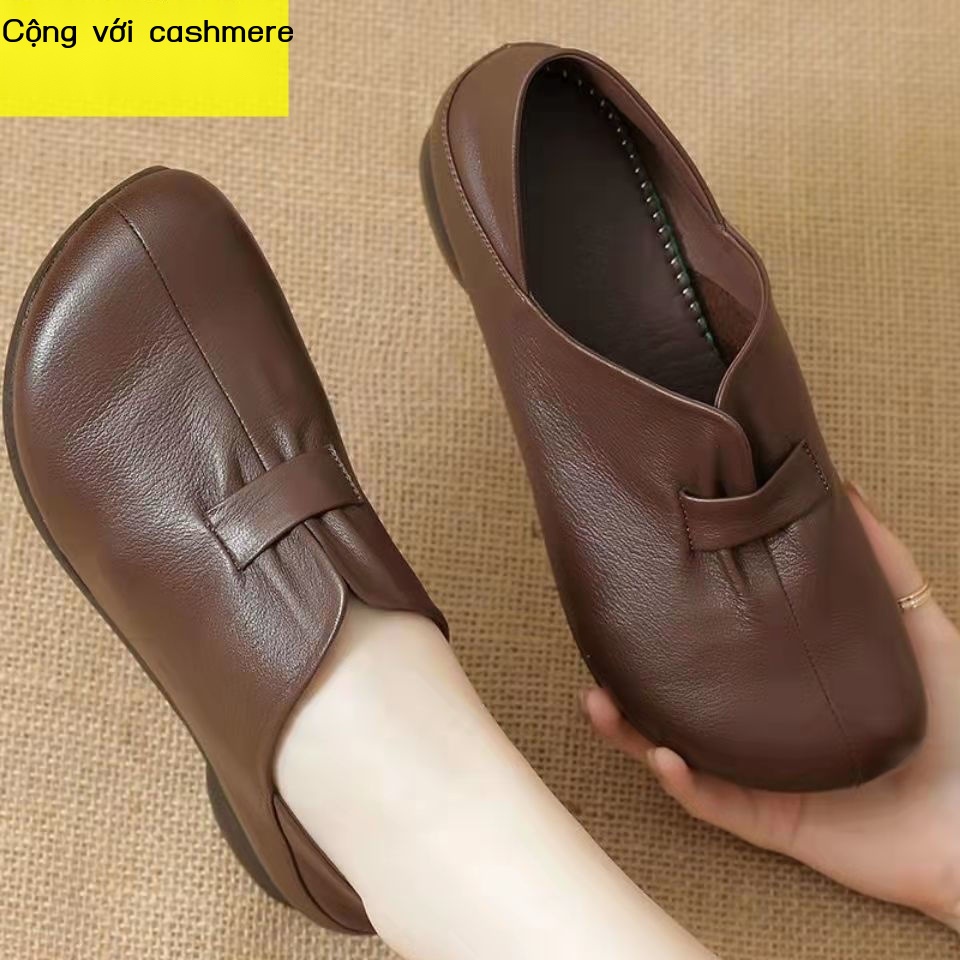 Giày mẹ da thật mềm 2022 mới cho người trung niên và già đế bằng không trơn trượt gân bò đáy tròn đầu bà nữ