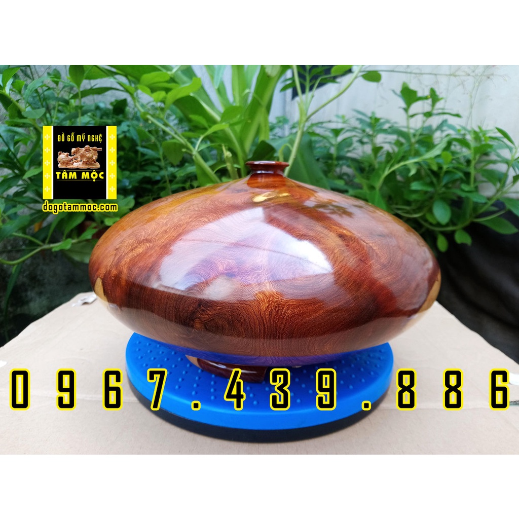 Chum hút tài lộc gỗ hương