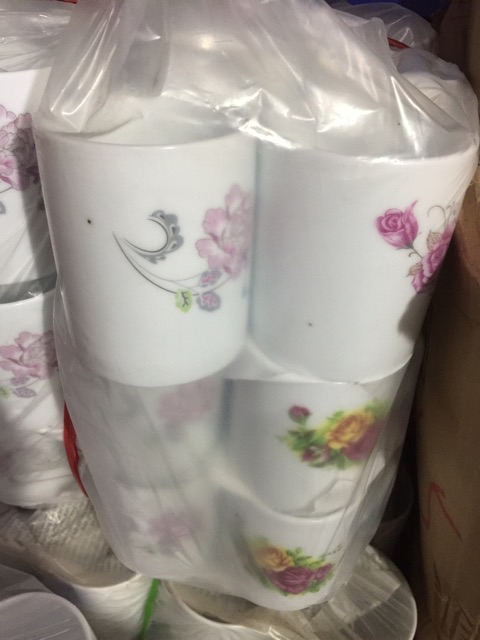 Cốc sứ có nặp đậy hàng bát tràng