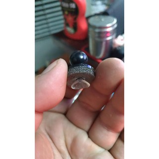 Núm chơi game trên điện thoại
