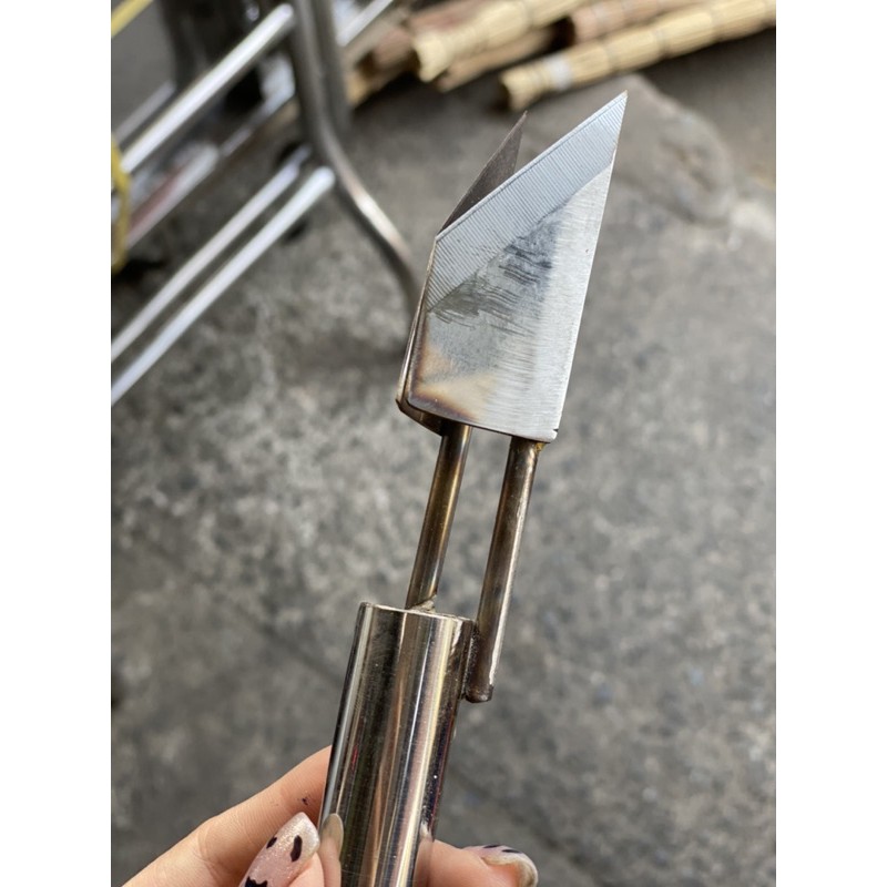 Dao cắt mắt thơm