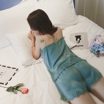 Bộ đồ ngủ nữ viền ren 2 dây chéo lưng sexy, pijama lụa mặc nhà mùa đông, iBra's store AM5