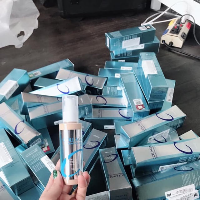 Kem nền Collagen Moisture Enough.