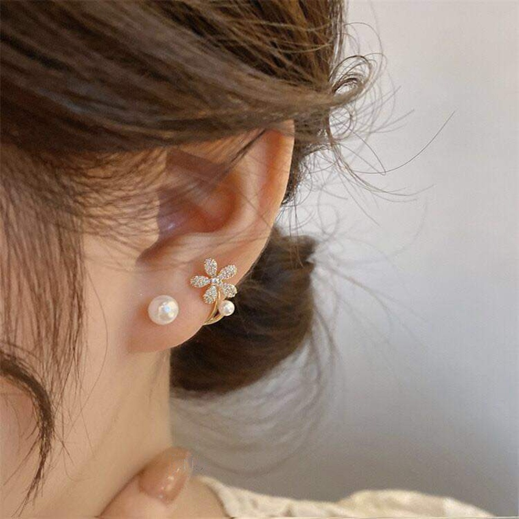 Khuyên tai bạc Van Jewelry V10730 Khuyên Hoa Mai bạc xi vàng chạm ngọc trắng xinh