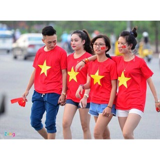 20 trẻ em Áo lá cờ việt nam